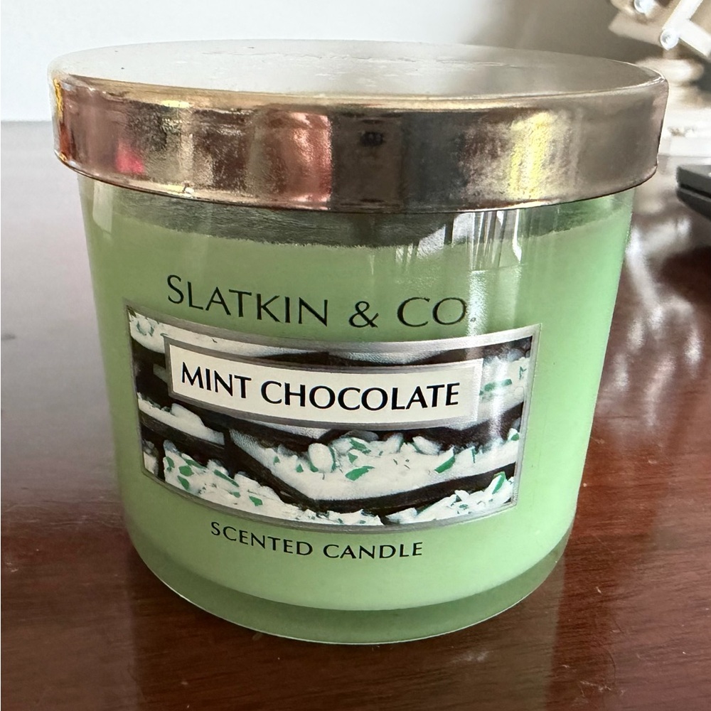 Slatkin & Co. Mint Chocolate Scented Candle 4 oz - Green